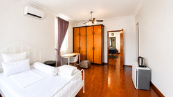 Pinewood Grove (D25), Terrace #589910951
